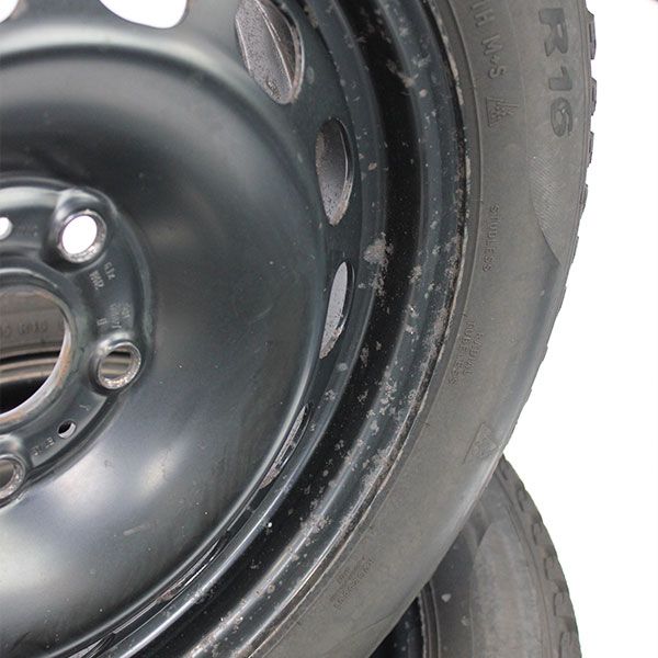 Gebrauchter-Winterkomplettradsatz-VW-Golf7-Rosier-Online-Shop (11)